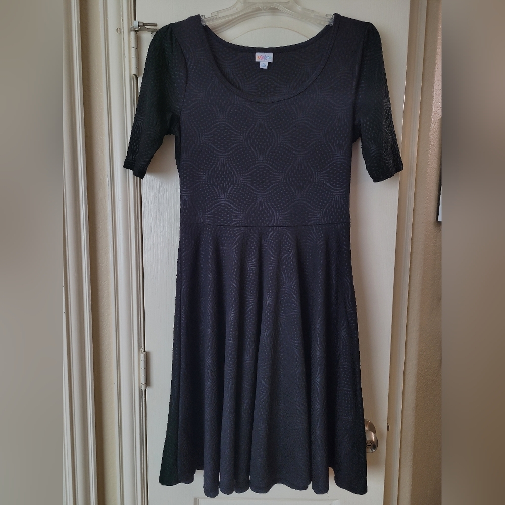 ⭐️ LuLaRoe Black Nicole Dress